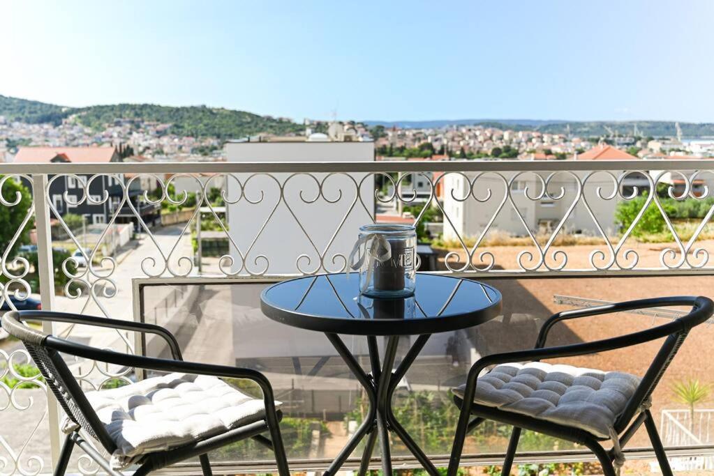Apartment Dajana Feeling Of Home Trogir Exteriör bild
