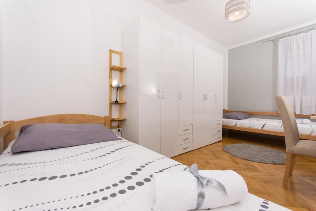 Apartment Dajana Feeling Of Home Trogir Exteriör bild