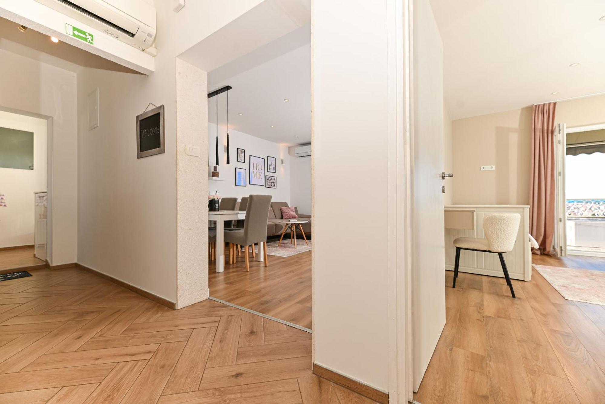 Apartment Dajana Feeling Of Home Trogir Exteriör bild