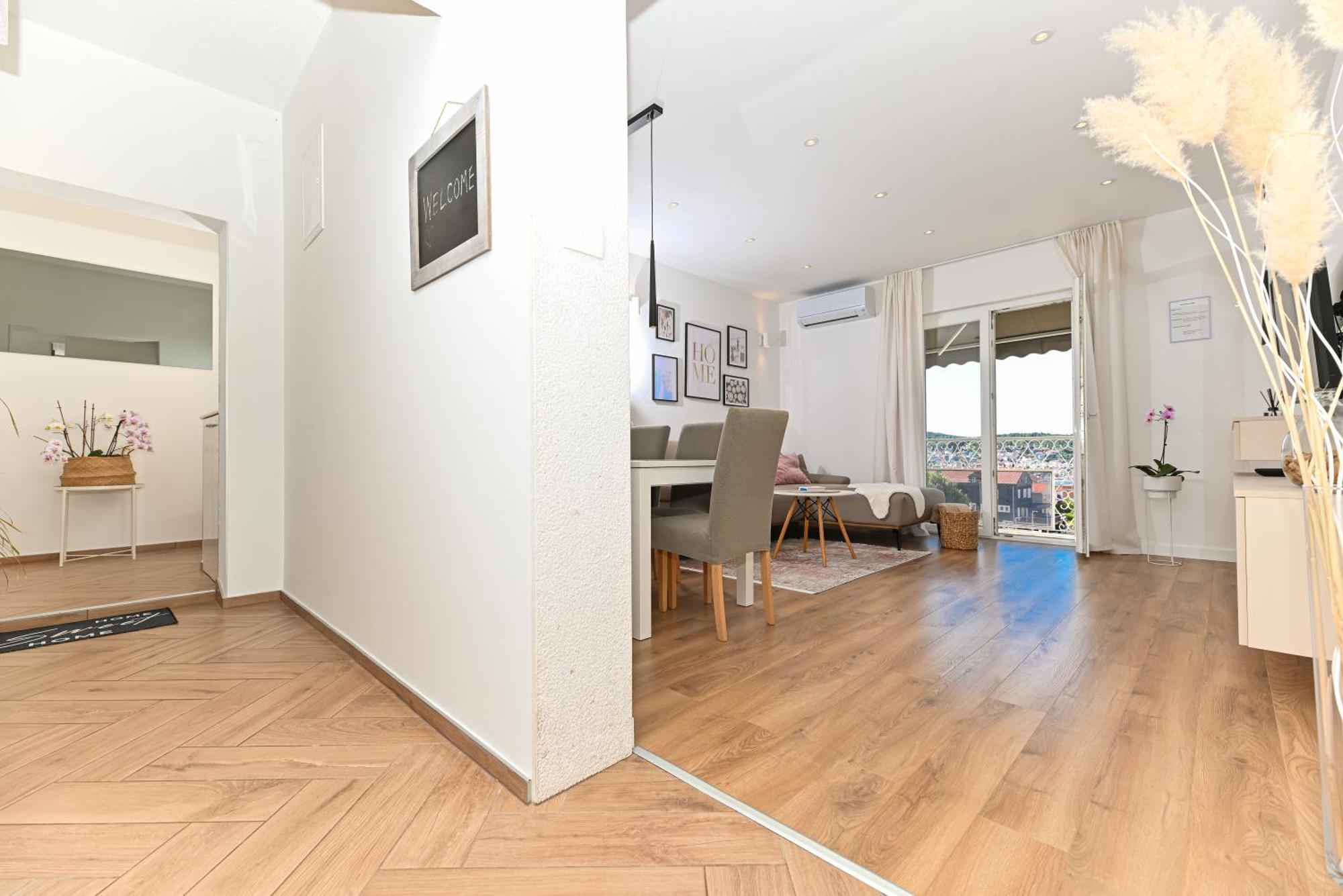 Apartment Dajana Feeling Of Home Trogir Exteriör bild