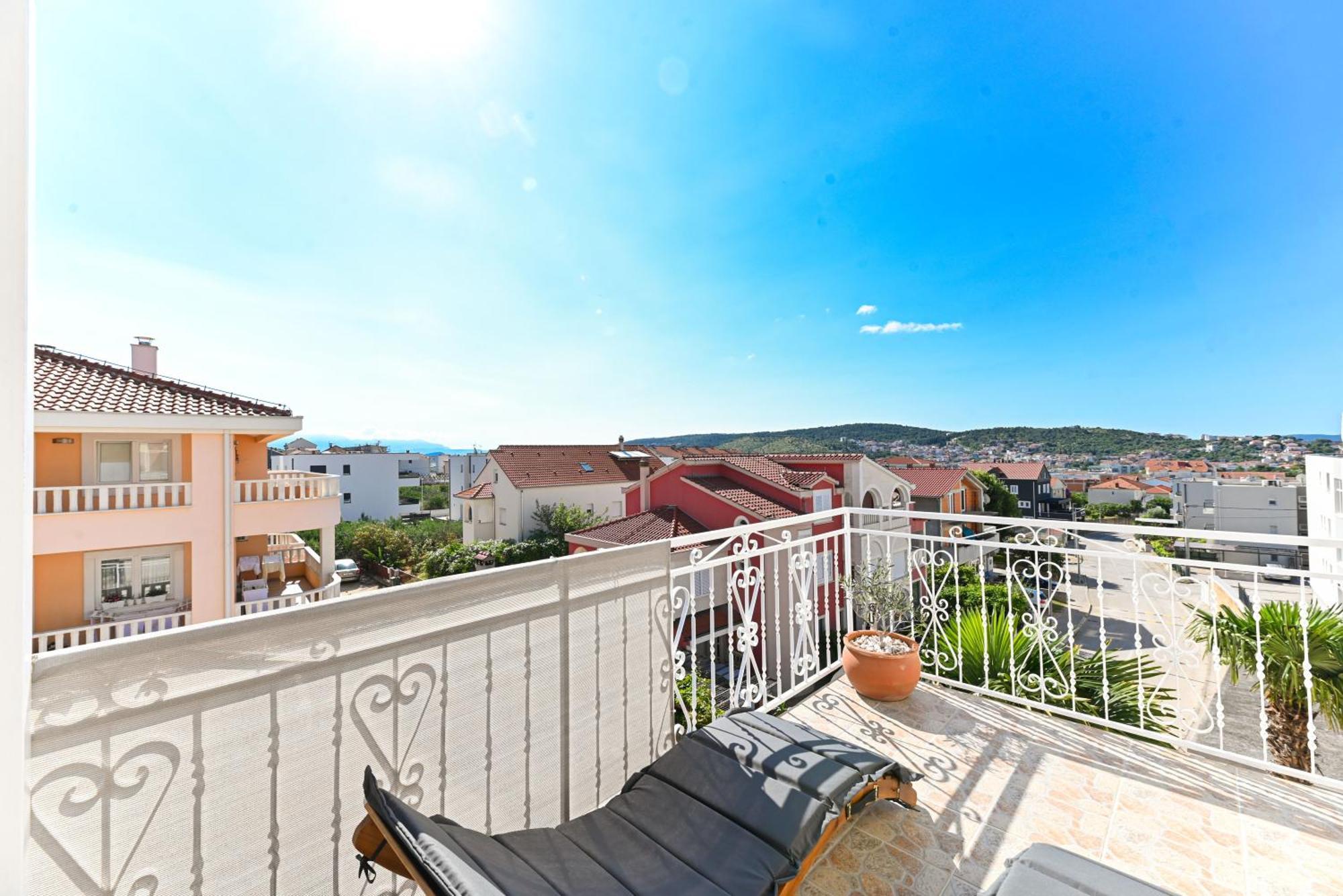 Apartment Dajana Feeling Of Home Trogir Exteriör bild