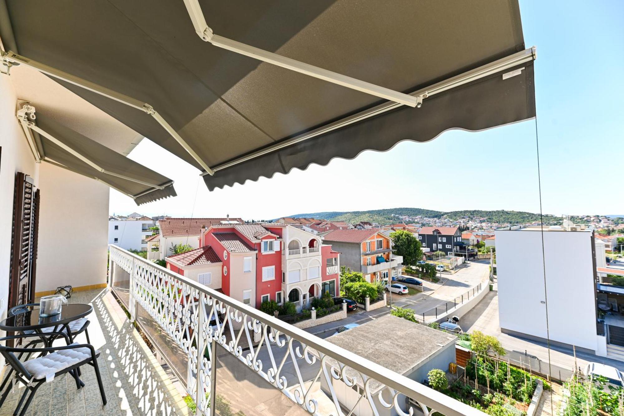 Apartment Dajana Feeling Of Home Trogir Exteriör bild