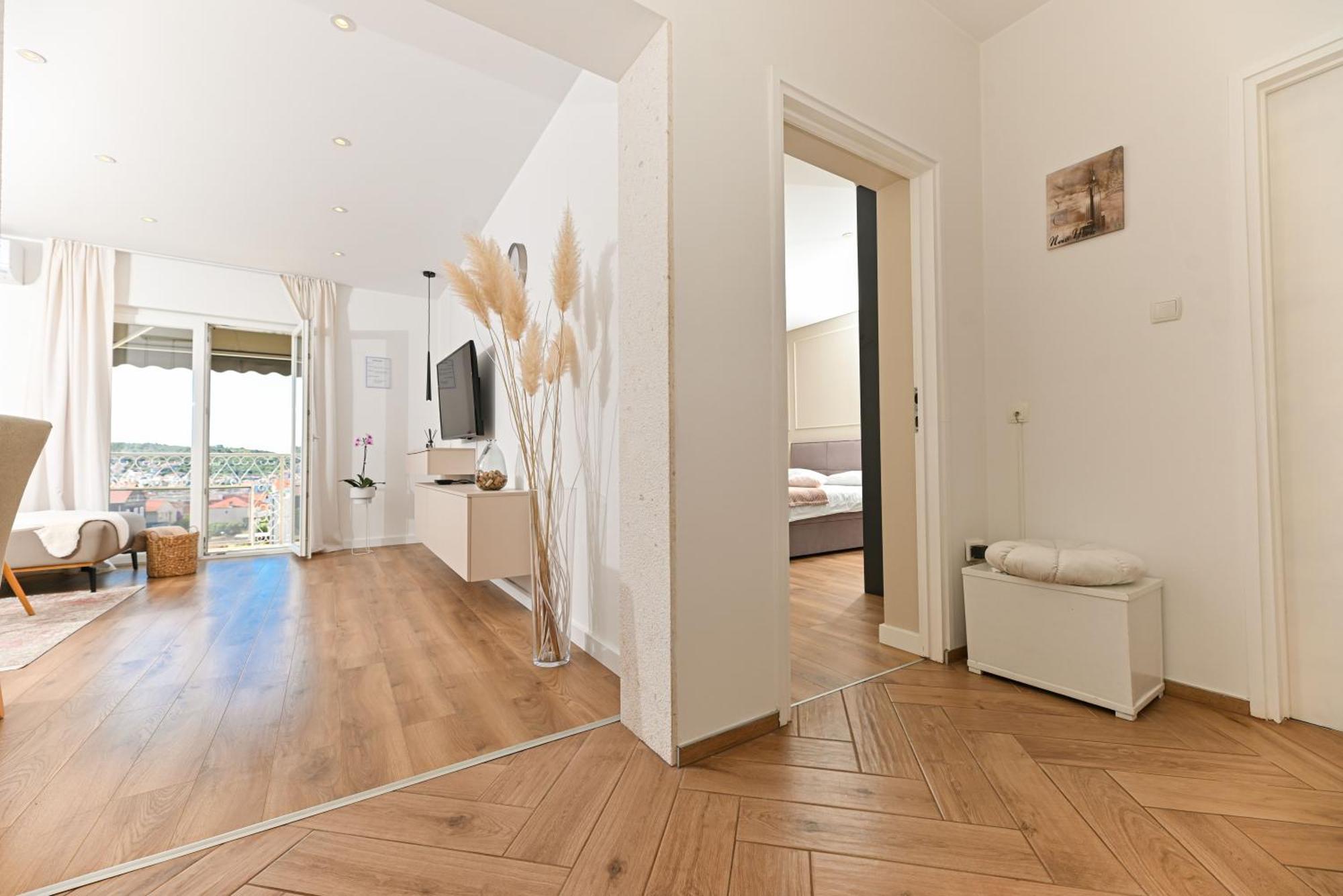 Apartment Dajana Feeling Of Home Trogir Exteriör bild